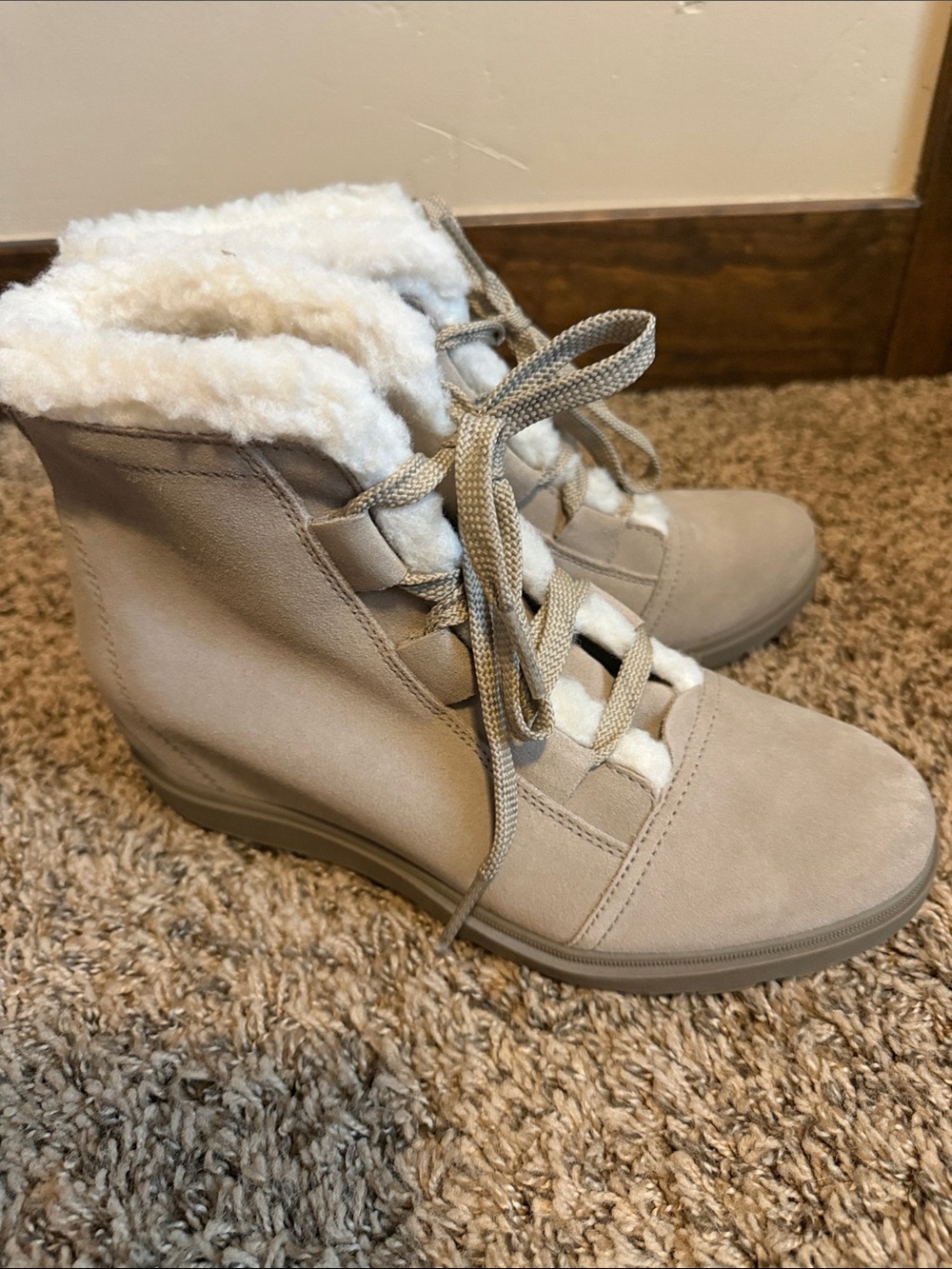SOREL-Evie II Cozy Booty, Size 11 - Picture 4 of 10